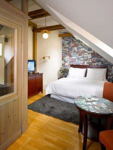 Orea Place Charles Bridge Aparthotel 4*