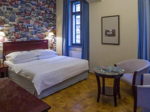 Aparthotel Orea Place Charles Bridge 4*