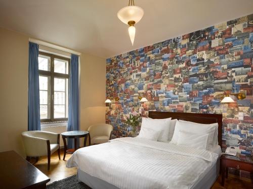 Aparthotel Orea Place Charles Bridge 4*